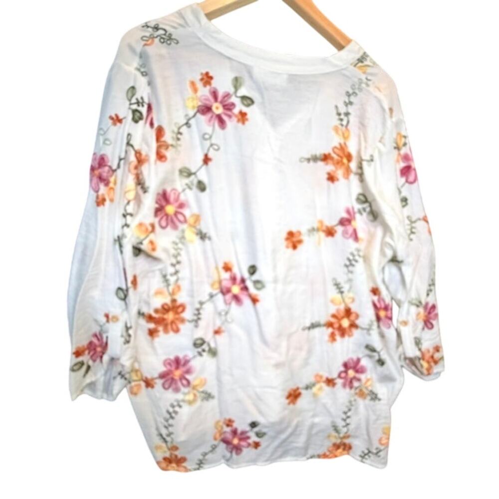 Kindred Anthropologie Size 2X Bohemian Boho Embroidered White Floral Blouse - Picture 2 of 8